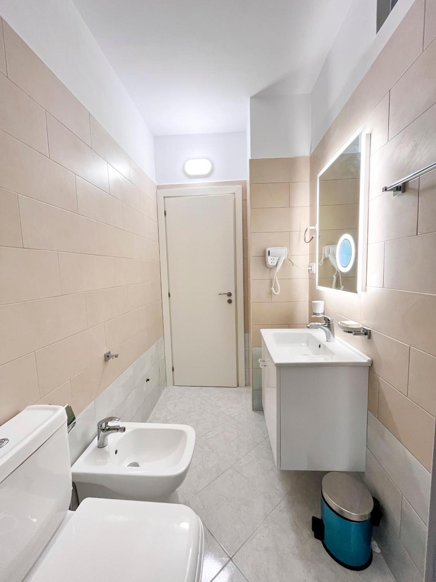 Beachfront With Hotel Facilities Vlorë エクステリア 写真
