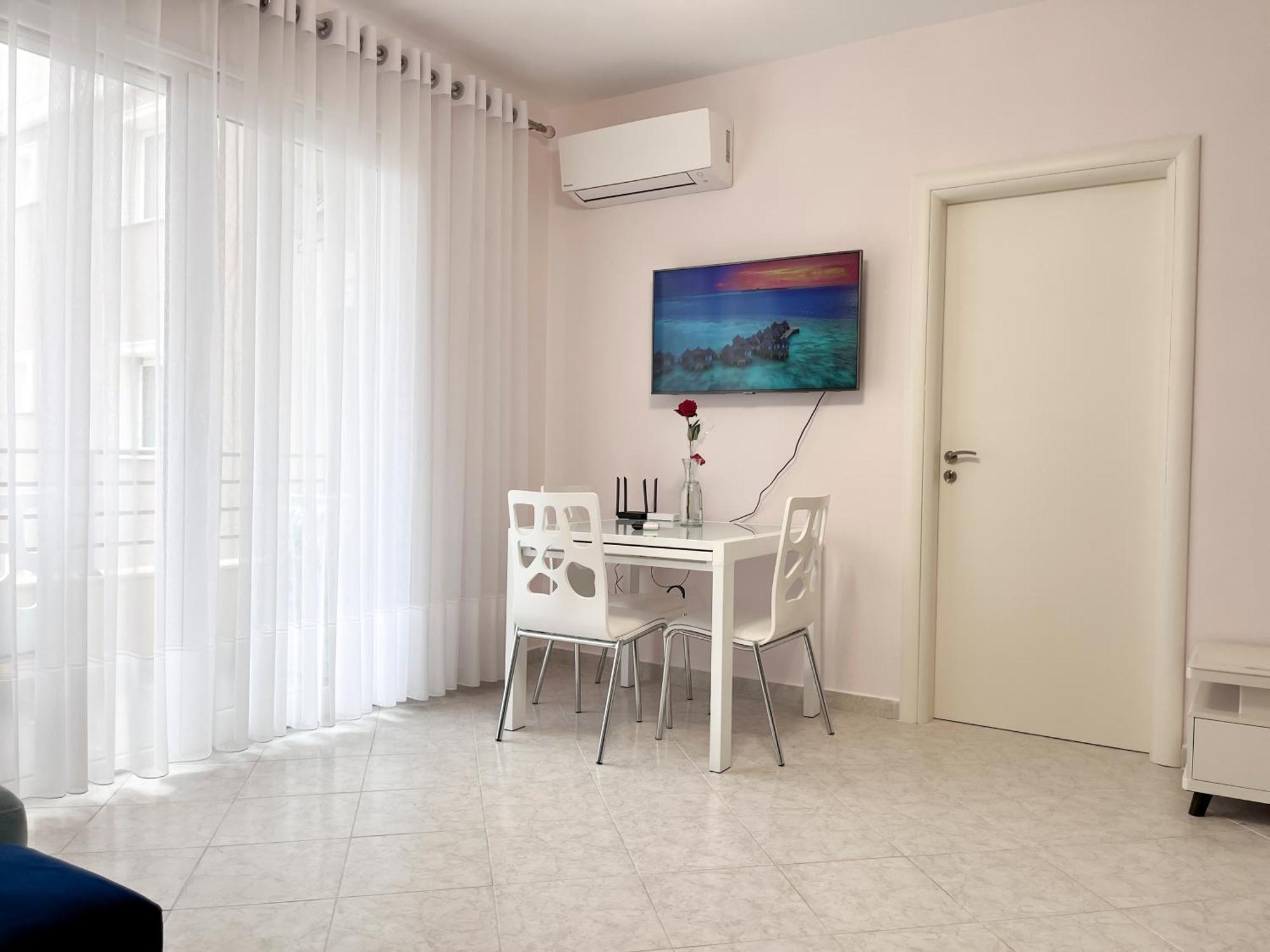 Beachfront With Hotel Facilities Vlorë エクステリア 写真